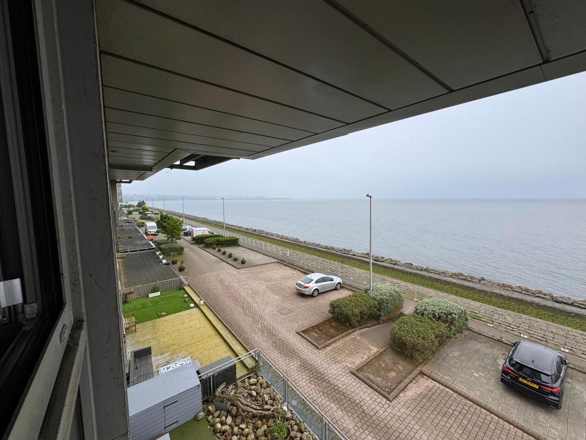 Ocean Park Apartments - Oceanfront - Free Parking And Fast Wifi Эдинбург Экстерьер фото