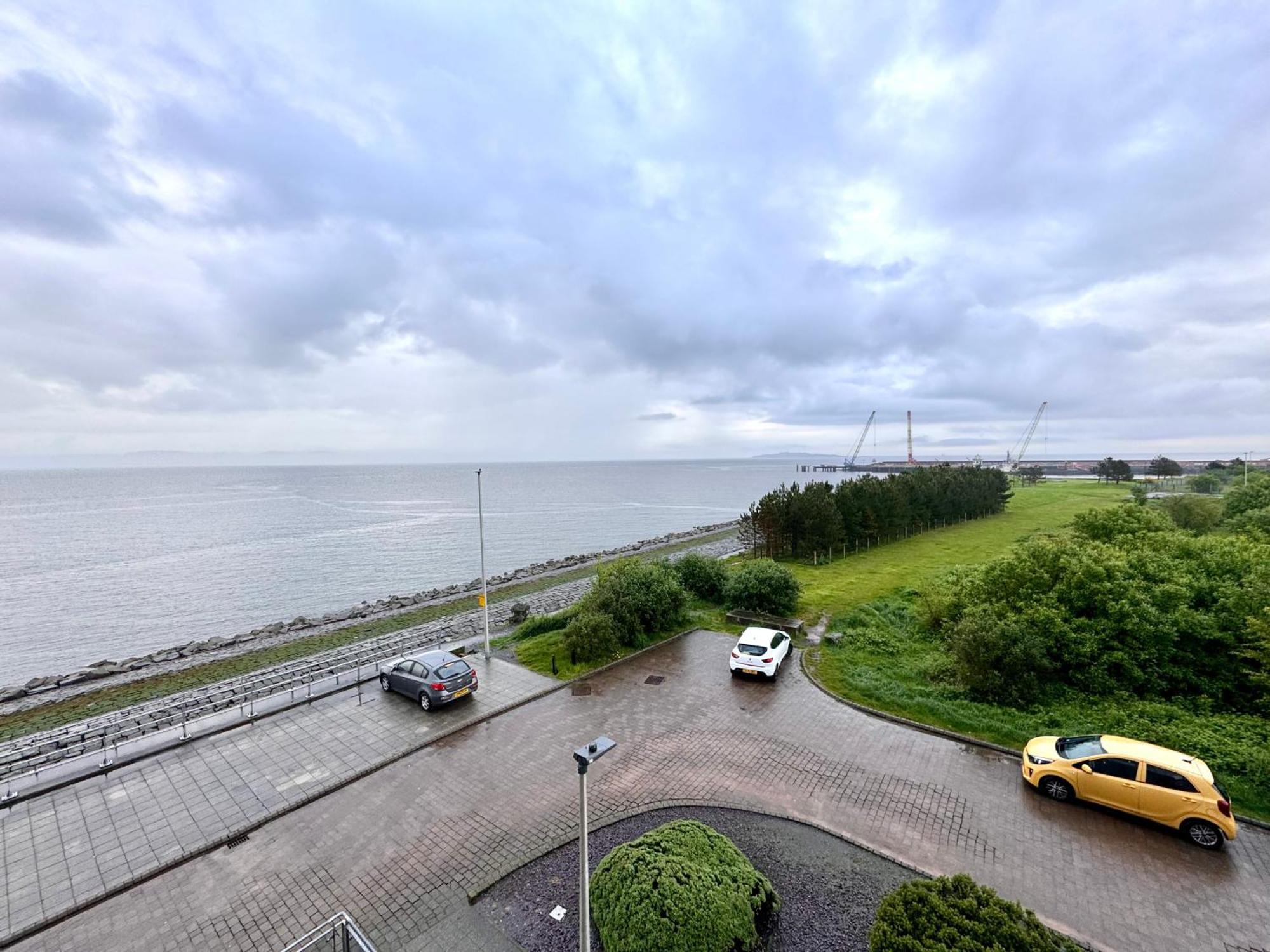 Ocean Park Apartments - Oceanfront - Free Parking And Fast Wifi Эдинбург Экстерьер фото