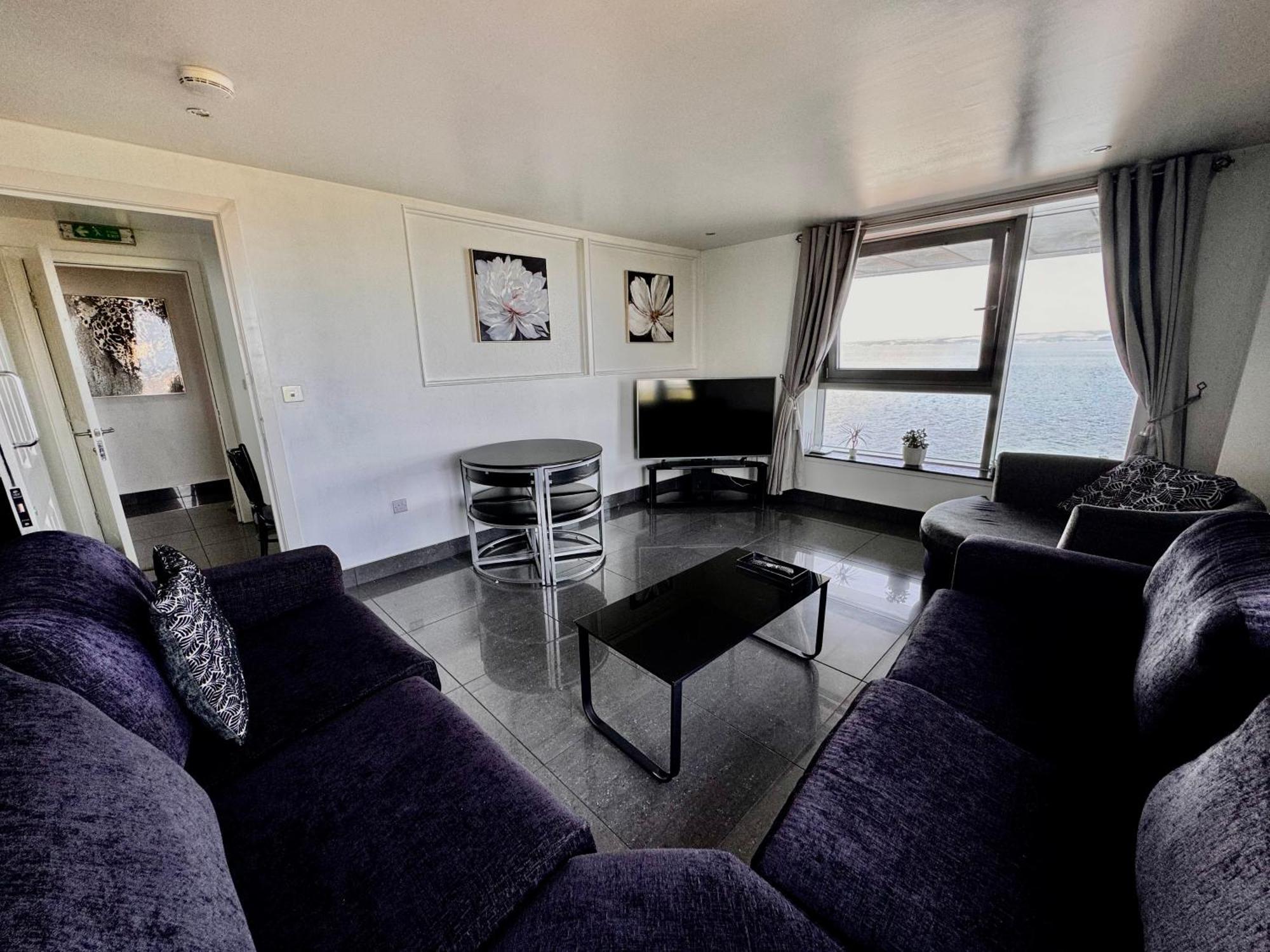 Ocean Park Apartments - Oceanfront - Free Parking And Fast Wifi Эдинбург Экстерьер фото