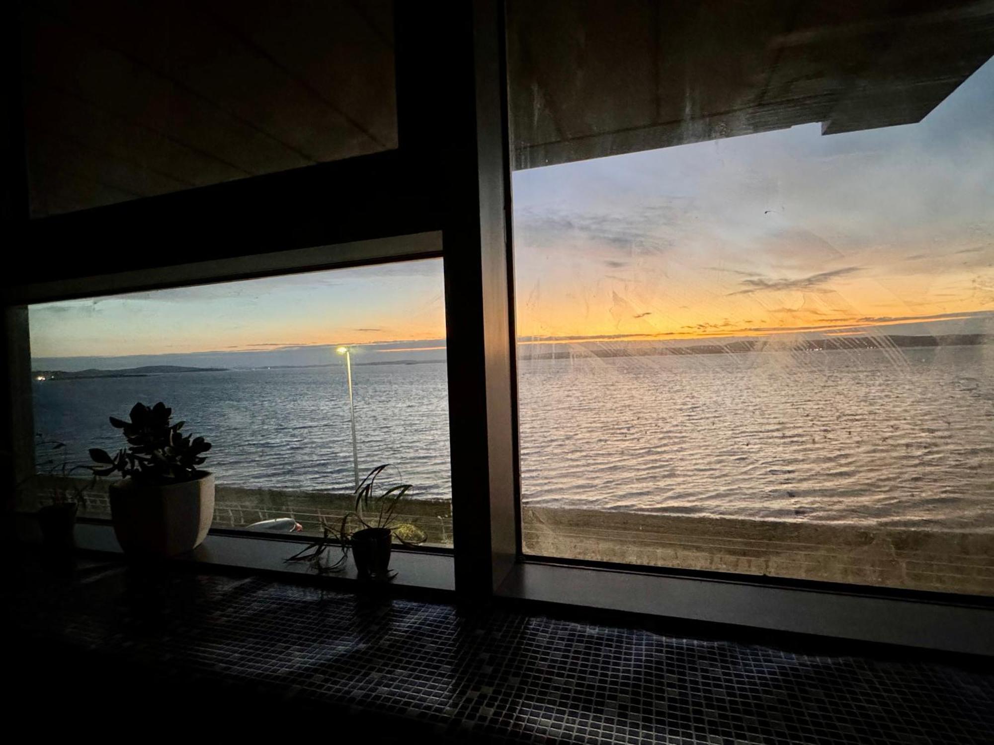 Ocean Park Apartments - Oceanfront - Free Parking And Fast Wifi Эдинбург Экстерьер фото