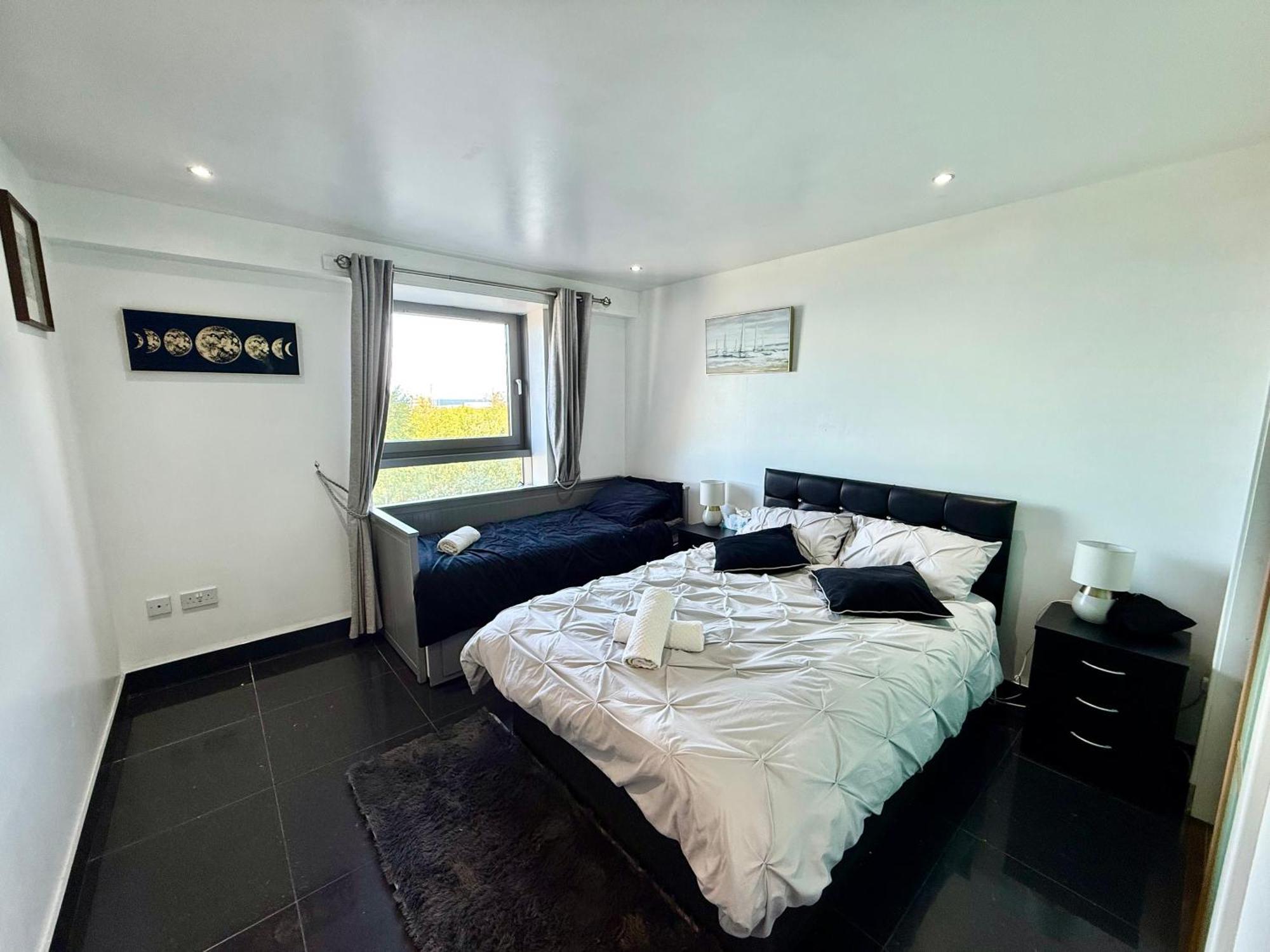 Ocean Park Apartments - Oceanfront - Free Parking And Fast Wifi Эдинбург Экстерьер фото